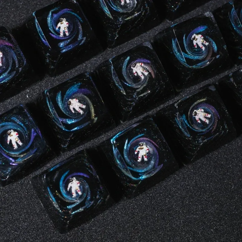 Tech Gaming Accessories - Artisan Keycap 우주 비행사 수지 키